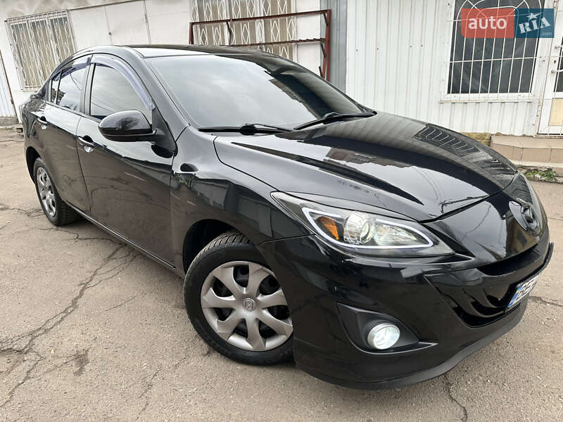 Седан Mazda 3 2012 в Миколаєві