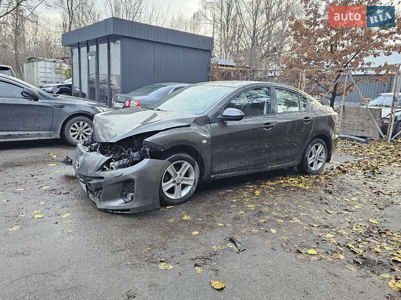 Седан Mazda 3 2013 в Киеве фото 10 Седан Mazda 3 2013 в Киеве