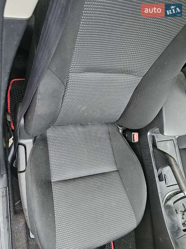 Седан Mazda 3 2013 в Киеве фото 24 Седан Mazda 3 2013 в Киеве