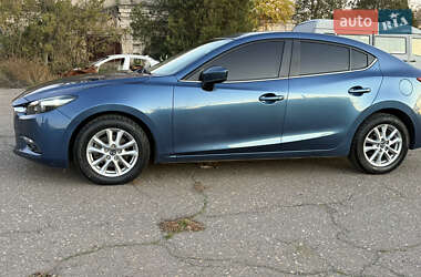 Седан Mazda 3 2017 в Николаеве