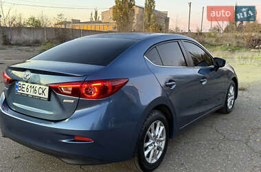 Седан Mazda 3 2017 в Николаеве