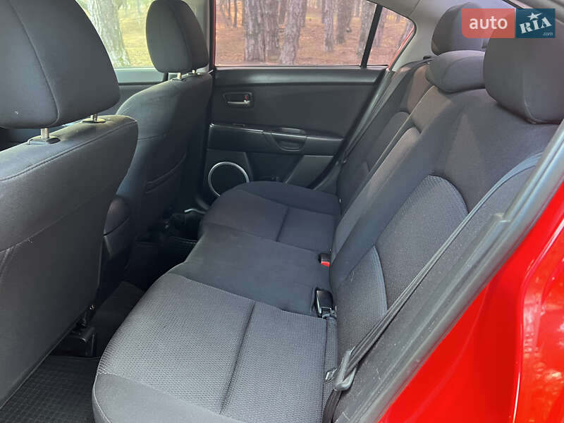 Седан Mazda 3 2007 в Дніпрі