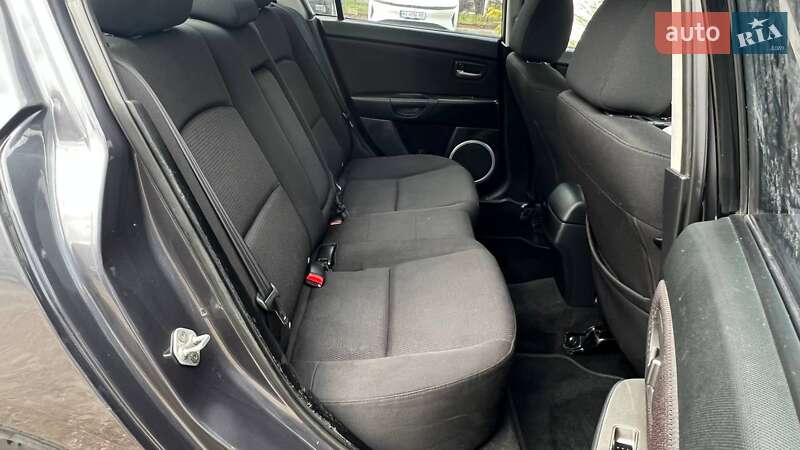 Седан Mazda 3 2008 в Киеве