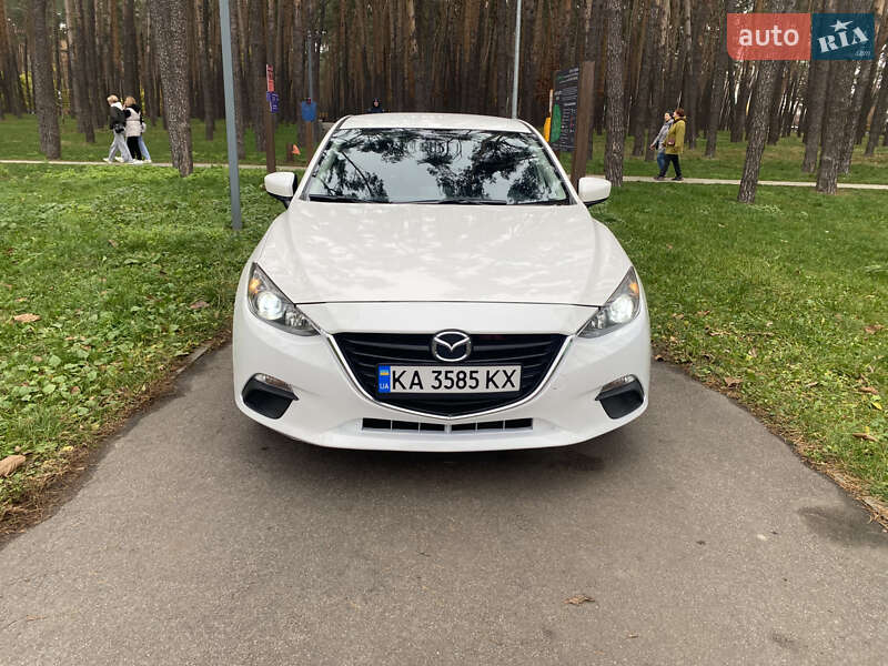 Седан Mazda 3 2015 в Києві