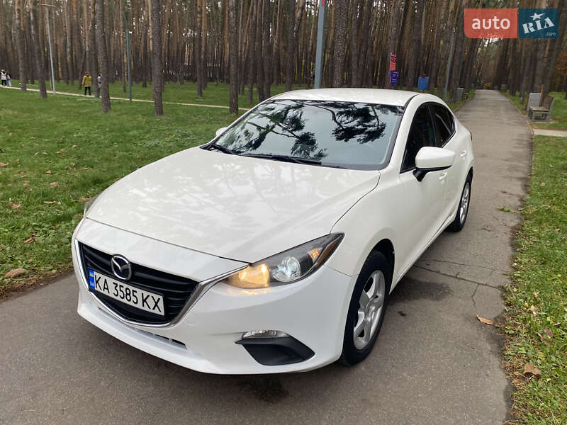 Седан Mazda 3 2015 в Києві