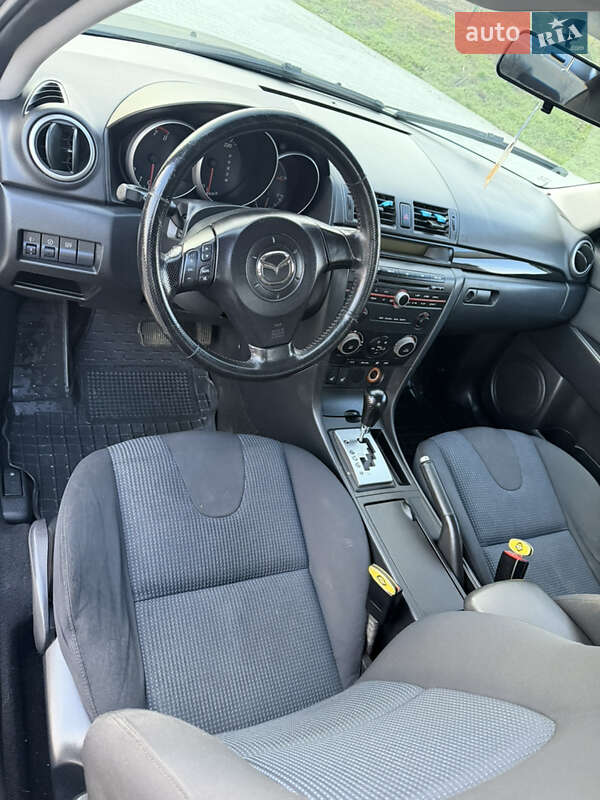 Хэтчбек Mazda 3 2004 в Черновцах