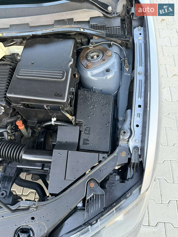 Хэтчбек Mazda 3 2004 в Черновцах