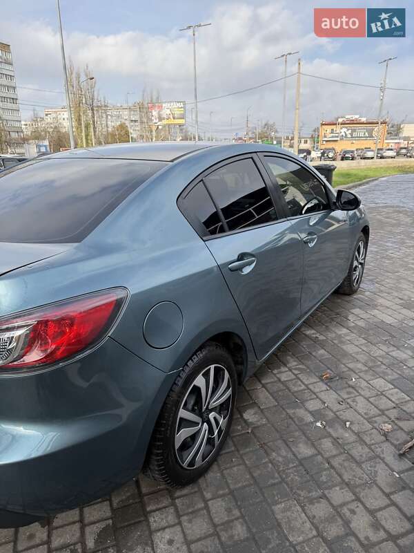 Седан Mazda 3 2010 в Миколаєві