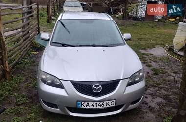 Седан Mazda 3 2005 в Староконстантинове