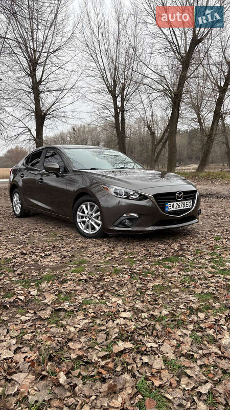 Седан Mazda 3 2015 в Кропивницькому