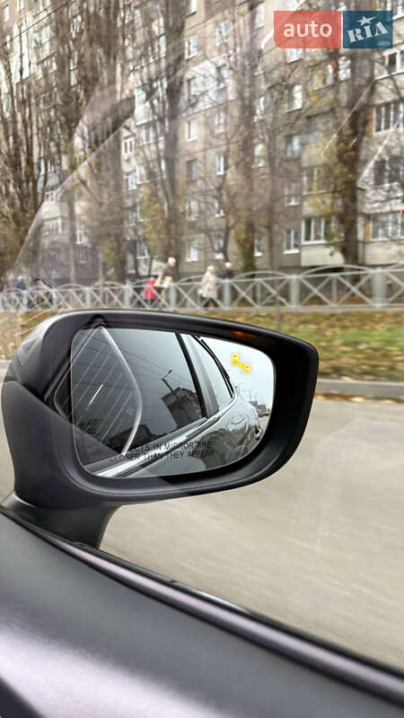 Седан Mazda 3 2015 в Кропивницькому