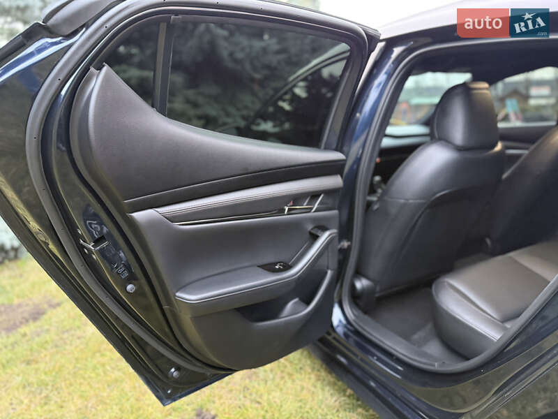 Хэтчбек Mazda 3 2019 в Киеве