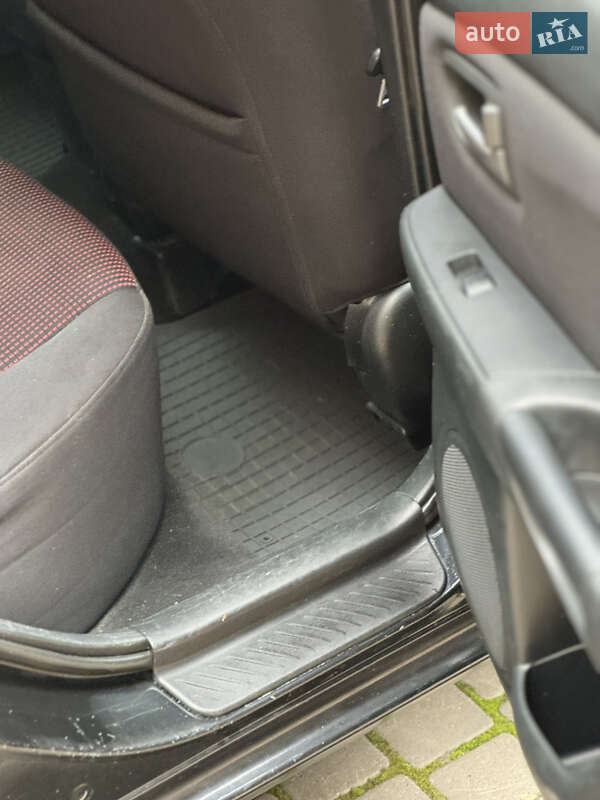 Седан Mazda 3 2006 в Одессе