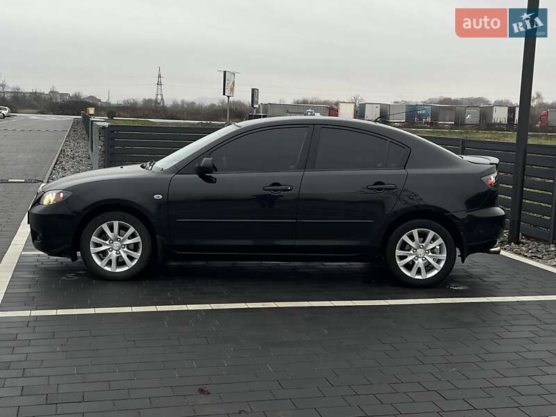 Седан Mazda 3 2007 в Мукачево