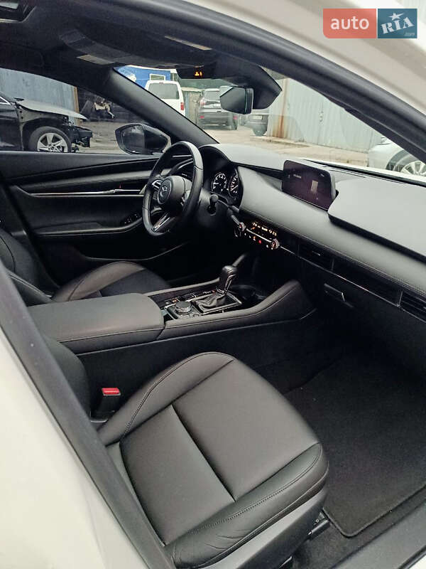 Хетчбек Mazda 3 2021 в Дніпрі
