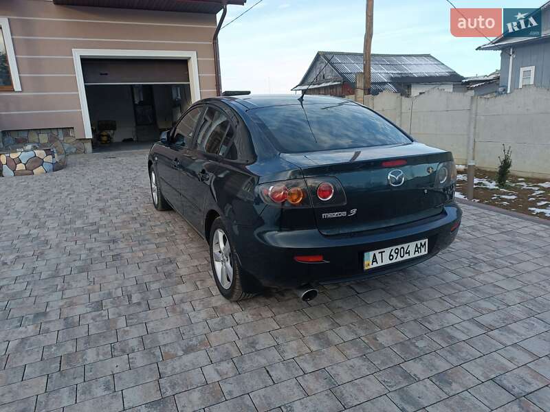 Седан Mazda 3 2005 в Надвірній