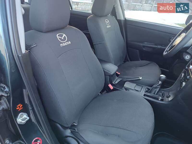 Седан Mazda 3 2005 в Надвірній