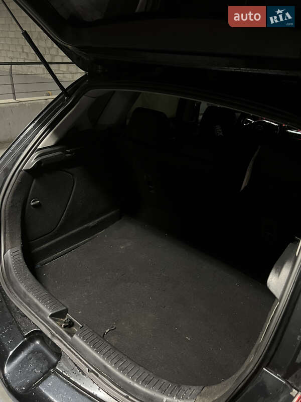 Хэтчбек Mazda 3 2008 в Львове