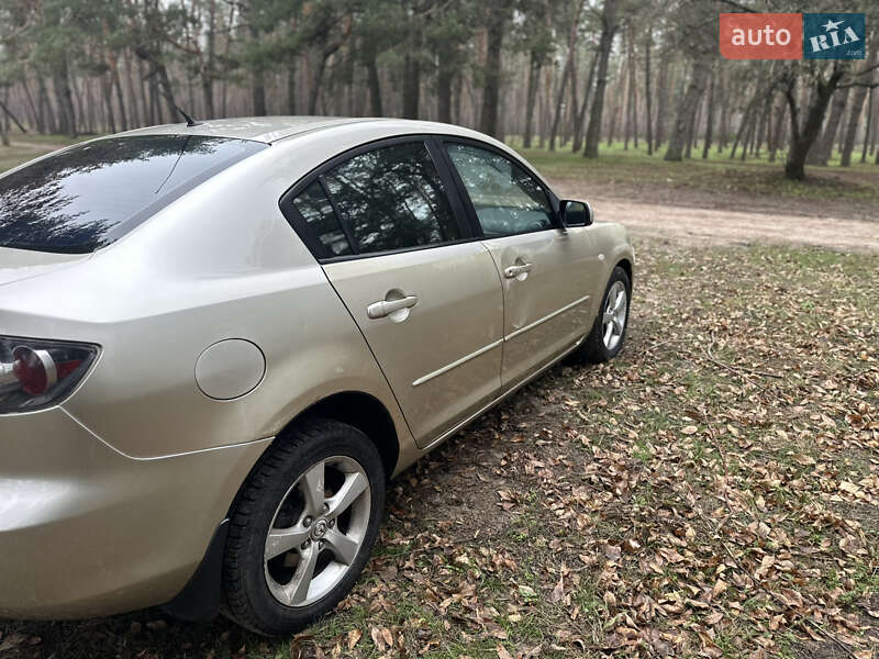 Седан Mazda 3 2005 в Кропивницькому