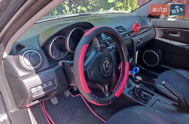 Хэтчбек Mazda 3 2006 в Вараше