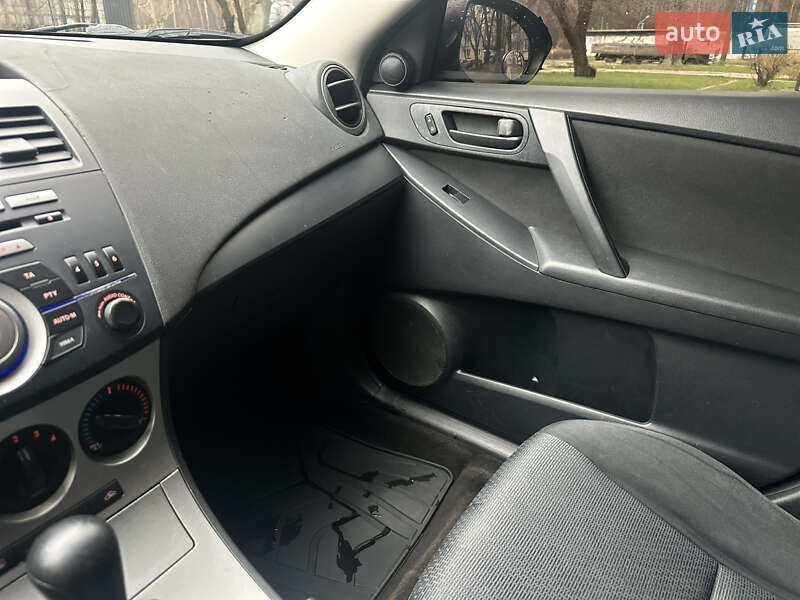 Седан Mazda 3 2009 в Києві