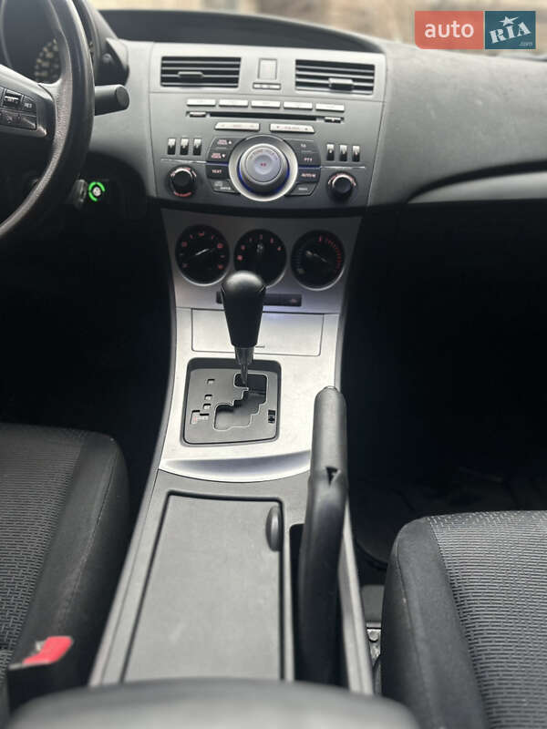Седан Mazda 3 2009 в Києві