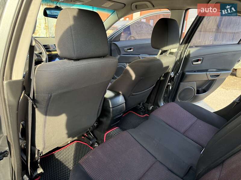 Седан Mazda 3 2005 в Сумах