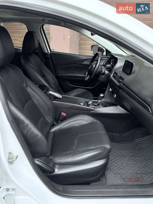 Хетчбек Mazda 3 2017 в Вінниці фото 38 Хетчбек Mazda 3 2017 в Вінниці