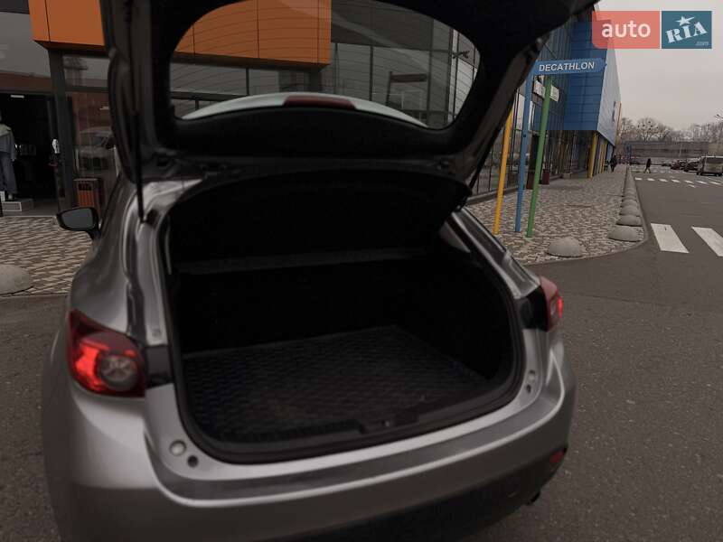 Хетчбек Mazda 3 2015 в Києві фото 7 Хетчбек Mazda 3 2015 в Києві