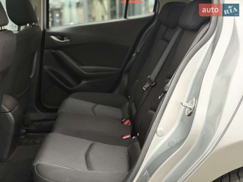 Хетчбек Mazda 3 2015 в Києві фото 12 Хетчбек Mazda 3 2015 в Києві
