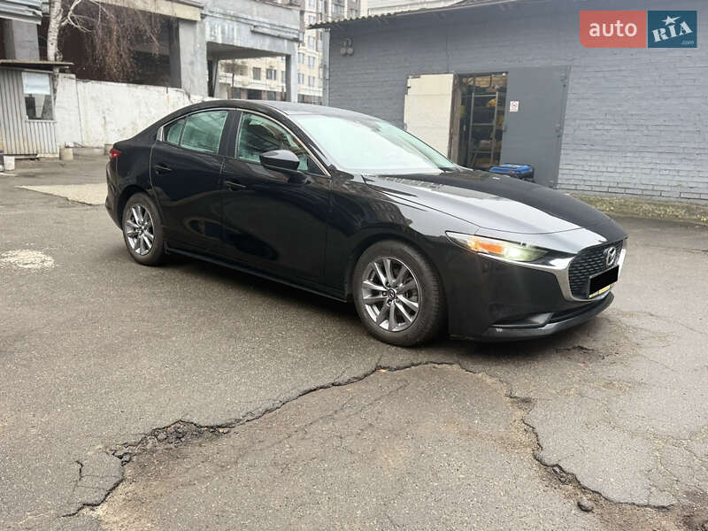 Седан Mazda 3 2019 в Киеве