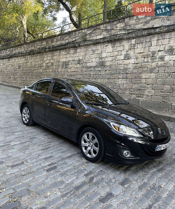 Седан Mazda 3 2012 в Миколаєві