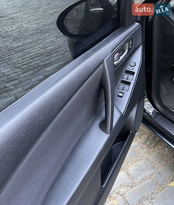Седан Mazda 3 2012 в Миколаєві