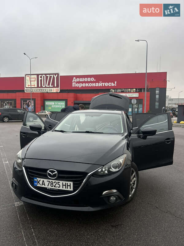 Хэтчбек Mazda 3 2016 в Киеве