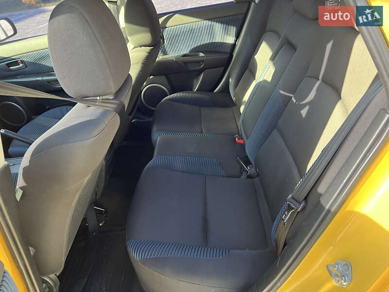 Хэтчбек Mazda 3 2005 в Львове