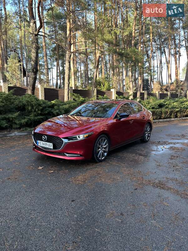 Седан Mazda 3 2021 в Днепре