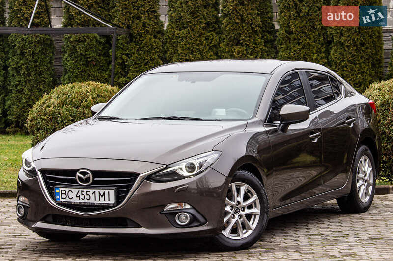 Седан Mazda 3 2015 в Львове