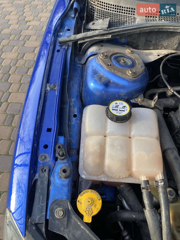 Хэтчбек Mazda 3 2006 в Киеве