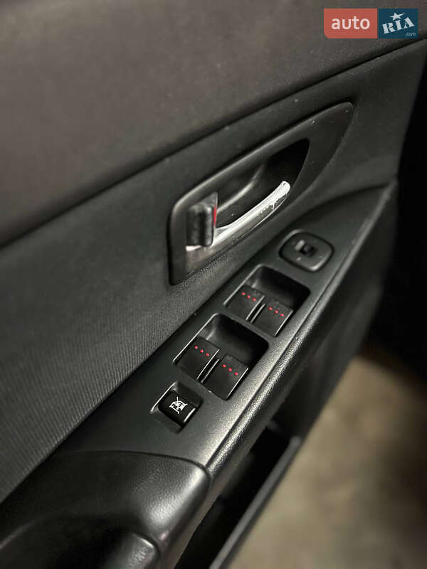 Седан Mazda 3 2004 в Одесі