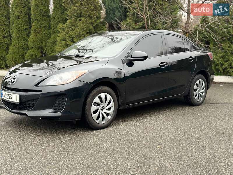 Седан Mazda 3 2012 в Киеве
