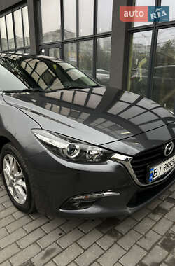 Седан Mazda 3 2013 в Полтаве