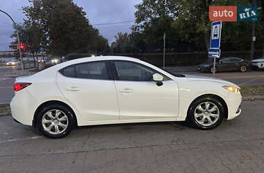 Седан Mazda 3 2015 в Киеве