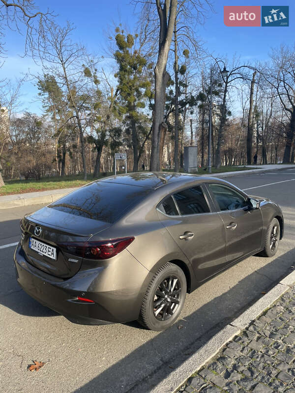 Седан Mazda 3 2015 в Києві