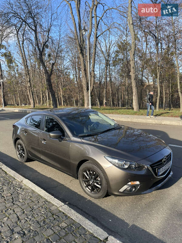Седан Mazda 3 2015 в Києві