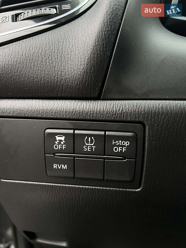 Хэтчбек Mazda 3 2015 в Мукачево