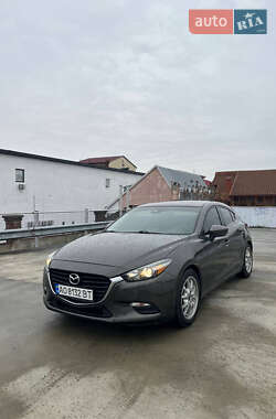 Хетчбек Mazda 3 2017 в Ужгороді