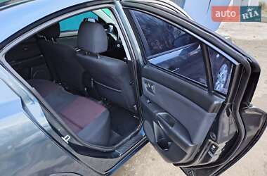 Седан Mazda 3 2006 в Ровно