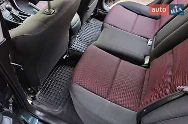 Седан Mazda 3 2006 в Ровно