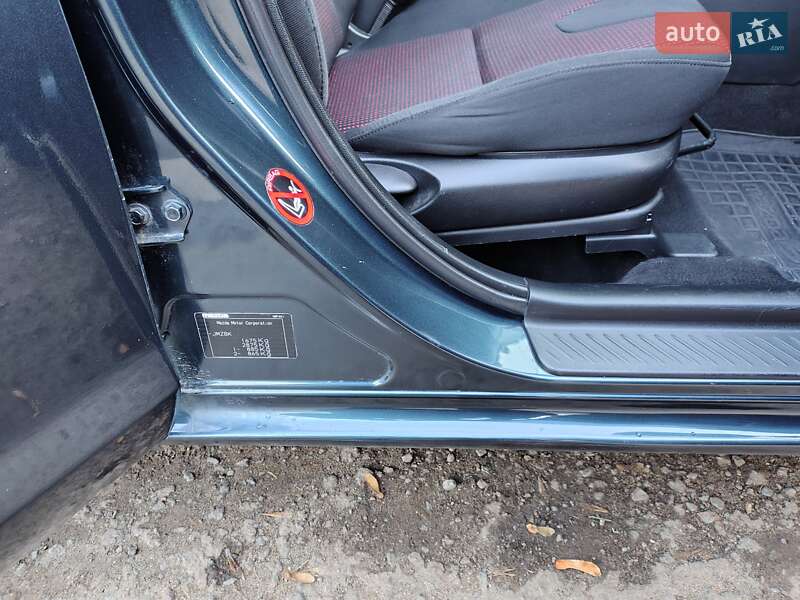 Седан Mazda 3 2006 в Ровно