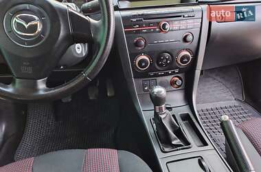 Седан Mazda 3 2006 в Ровно